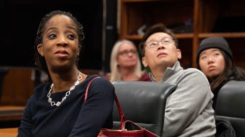 small_People_sitting_in_a_courtroom_on_a_tour_b4121bed91.jpg